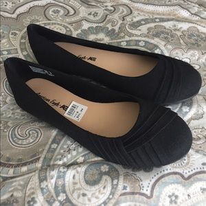 American Eagle ballet flats